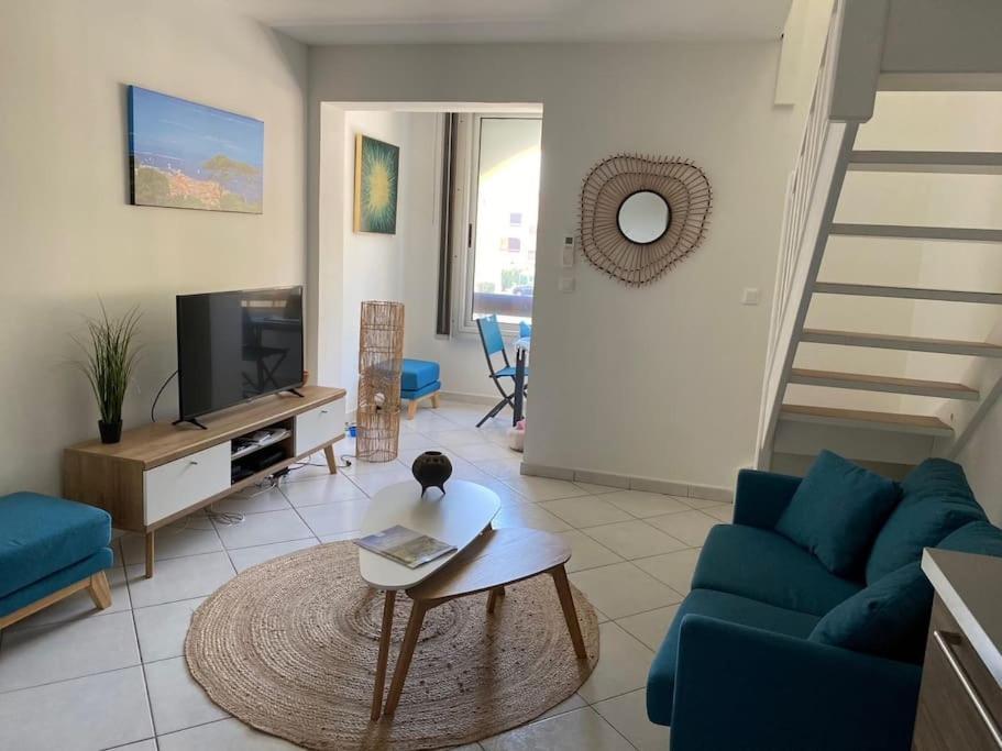 Ravissant T3 En Duplex Proche Mer La Londe-les-Maures Buitenkant foto